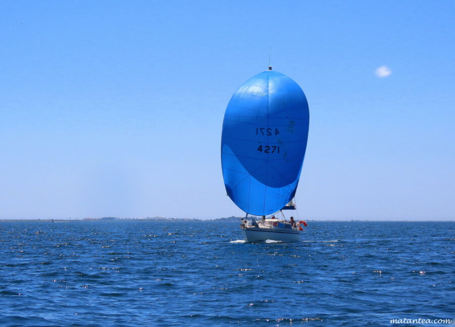 Bateau à l'étang de Thau