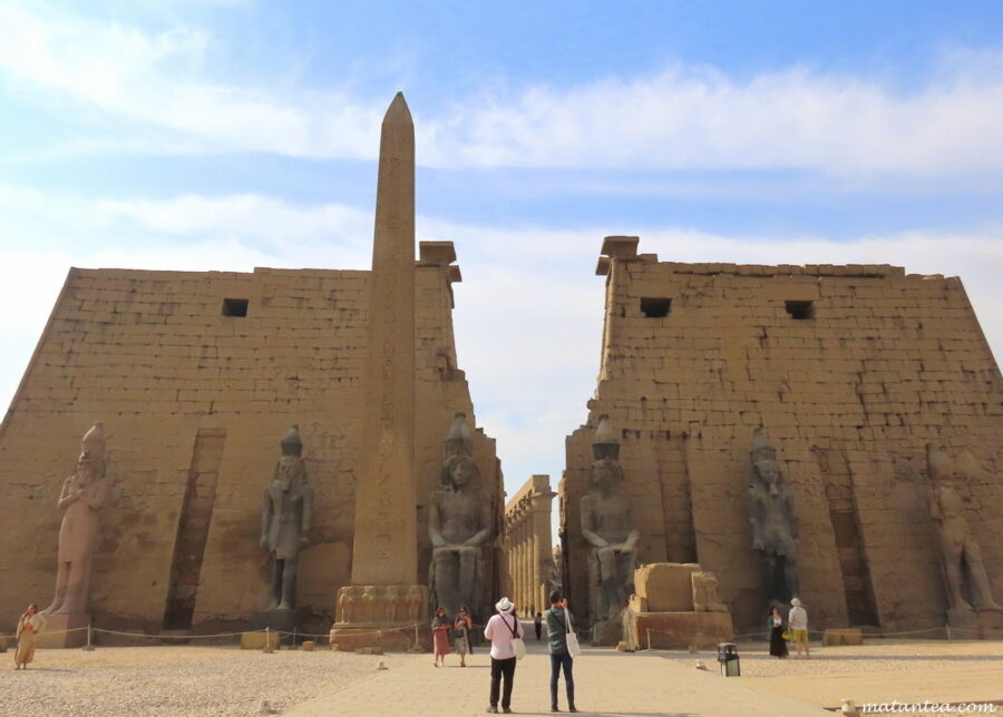 Temple de Louxor: quoi voir absolument (et quoi éviter) à Louxor sans guide.